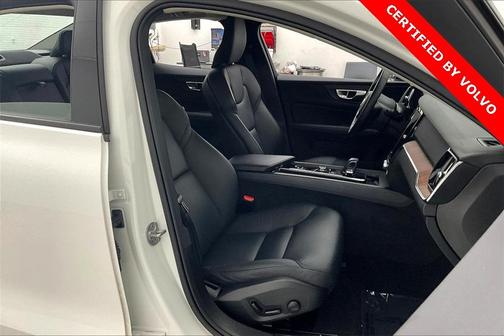 2024 Volvo S60 B5 Plus Dark Theme