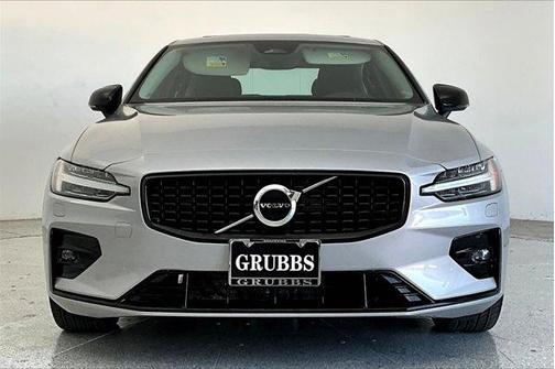 2025 Volvo S60 B5 Core