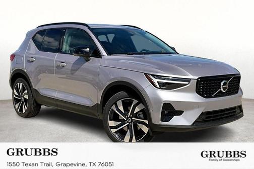 2026 Volvo XC40 B5 Ultra