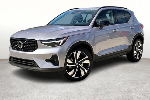 2026 Volvo XC40 B5 Ultra