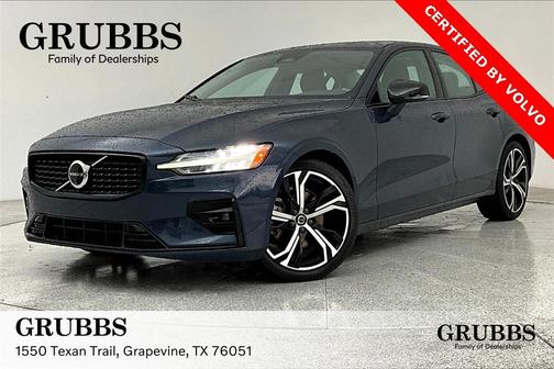 2024 Volvo S60 B5 Plus Dark Theme