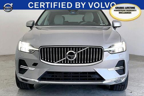 2023 Volvo XC60 B5 Ultimate Bright Theme