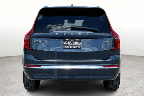 2025 Volvo XC90 B6 Plus 7-Seater