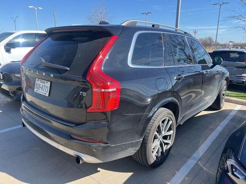 2019 Volvo XC90 T5 Momentum