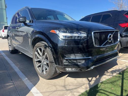 2019 Volvo XC90 T5 Momentum