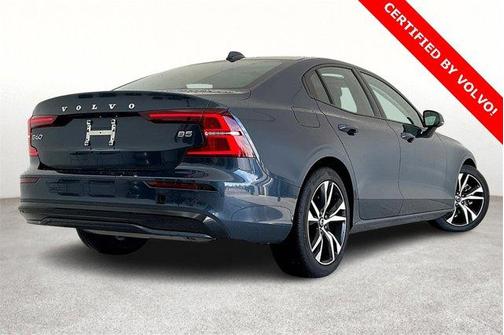2025 Volvo S60 B5 Plus