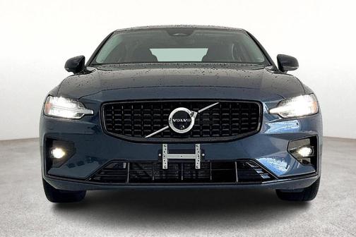 2025 Volvo S60 B5 Plus