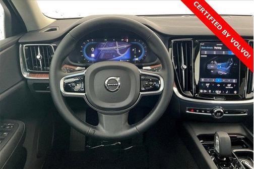 2025 Volvo S60 B5 Plus