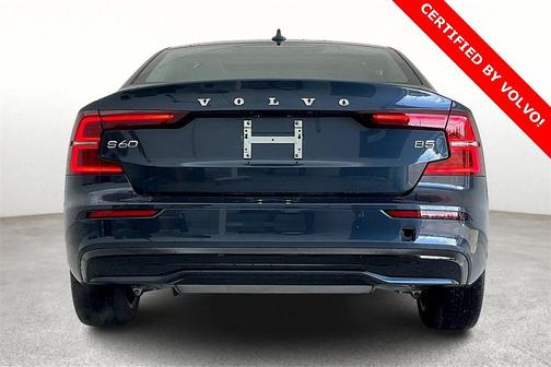2025 Volvo S60 B5 Plus
