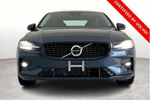 2025 Volvo S60 B5 Plus