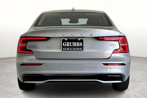 2024 Volvo S60 B5 Plus Dark Theme