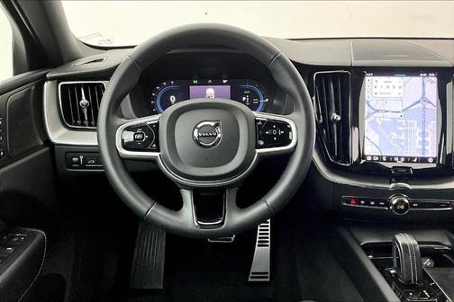 2022 Volvo XC60 Recharge Plug-In Hybrid T8 R-Design