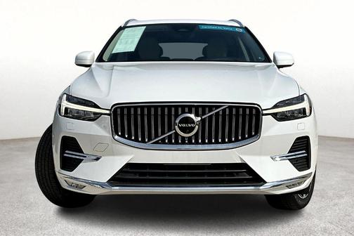 2023 Volvo XC60 B5 Plus Bright Theme