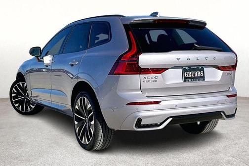 2026 Volvo XC60 B5 Ultra