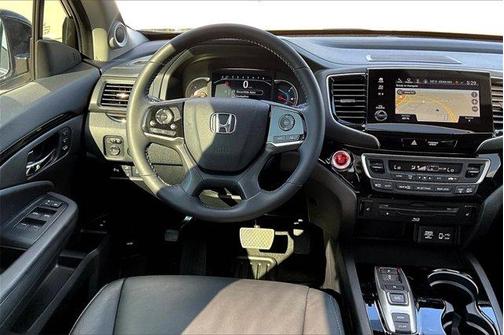 2022 Honda Pilot Touring 7-Passenger
