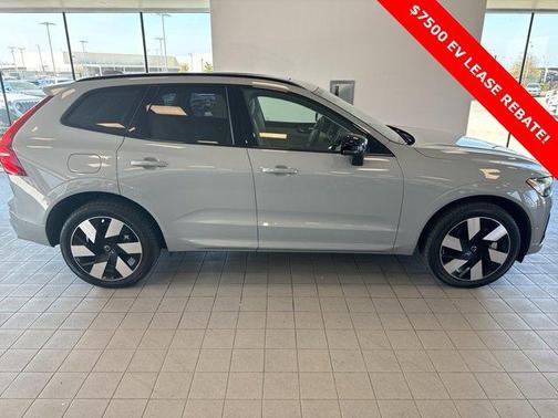 2025 Volvo XC60 Plug-In Hybrid T8 Plus