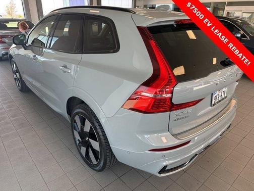 2025 Volvo XC60 Plug-In Hybrid T8 Plus