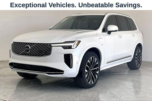 Crystal White Pearl 2026 Volvo XC90 Plug-In Hybrid T8 Ultra 7-Seater
