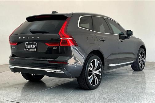 2022 Volvo XC60 B5 Inscription