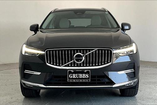 2022 Volvo XC60 B5 Inscription