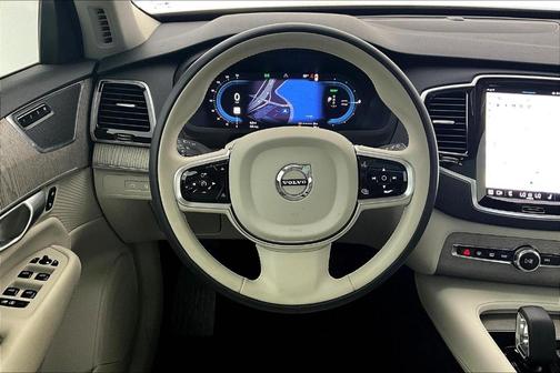 2024 Volvo XC90 Recharge Plug-In Hybrid T8 Plus Bright Theme 7-Seater