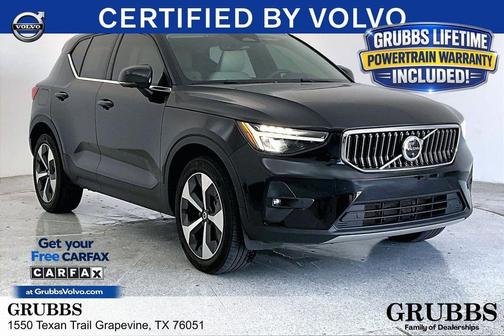 Onyx Black Metallic 2023 Volvo XC40 B5 Plus Bright Theme