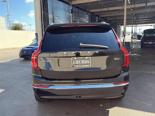 2025 Volvo XC90 B6 Plus 7-Seater