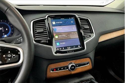 2024 Volvo XC90 B5 Plus Bright Theme