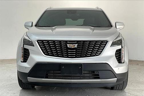 2022 Cadillac XT4 Premium Luxury