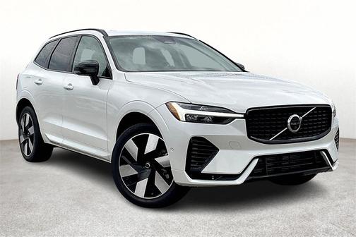 2025 Volvo XC60 Plug-In Hybrid T8 Plus
