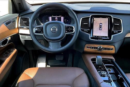 2024 Volvo XC90 B5 Plus Bright Theme