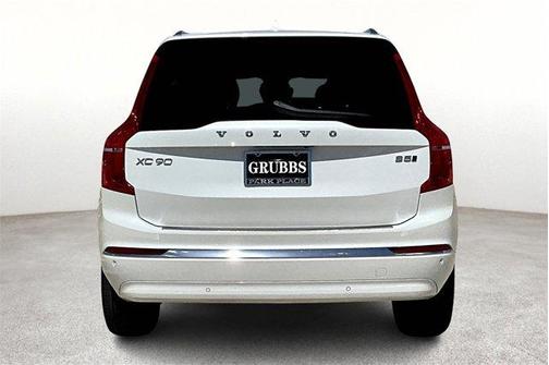 2024 Volvo XC90 B5 Plus Bright Theme