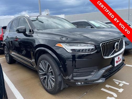 2022 Volvo XC90 T6 Momentum 7 Passenger