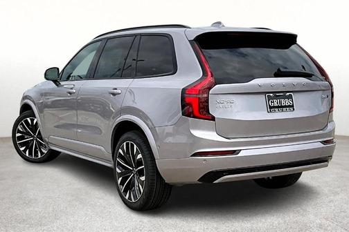 2026 Volvo XC90 B6 Ultra Dark Theme 7-Seater