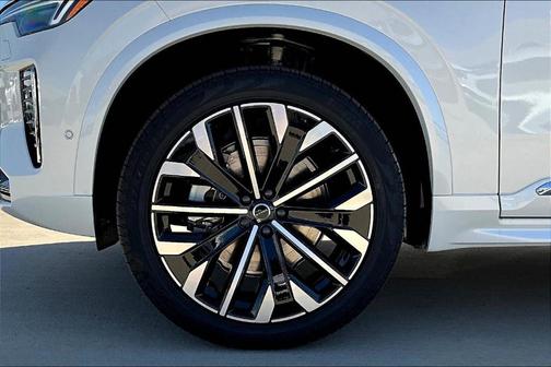 2026 Volvo XC90 B6 Ultra 7-Seater