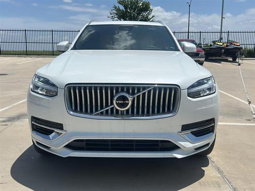 2024 Volvo XC90 Recharge Plug-In Hybrid T8 Ultimate Bright Theme 7-Seater
