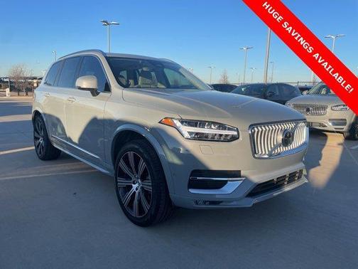 2025 Volvo XC90 B6 Plus 7 Passenger