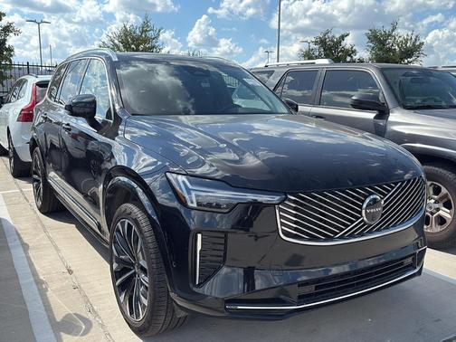 2025 Volvo XC90 B6 Plus 7-Seater