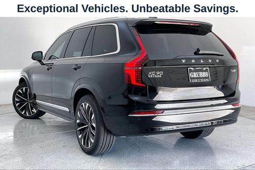 Onyx Black Metallic 2026 Volvo XC90 Plug-In Hybrid T8 Ultra 7-Seater