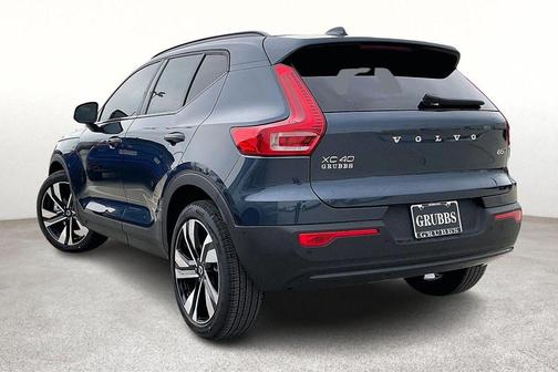 2026 Volvo XC40 B5 Ultra