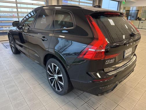2025 Volvo XC60 B5 Plus