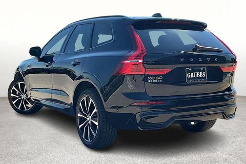 2025 Volvo XC60 B5 Plus