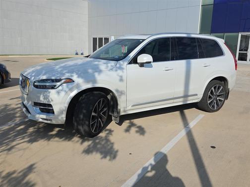 2023 Volvo XC90 B6 Plus 7-Seater