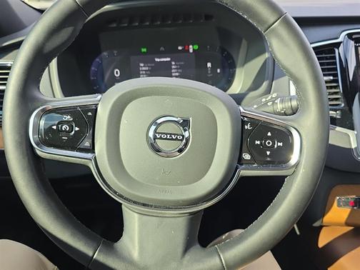 2023 Volvo XC90 B6 Plus 7-Seater