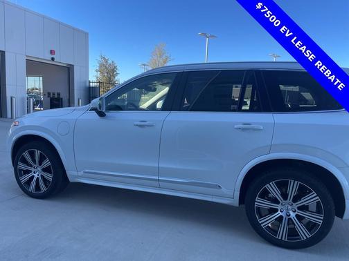 2025 Volvo XC90 Plug-In Hybrid T8 Plus 6-Seater