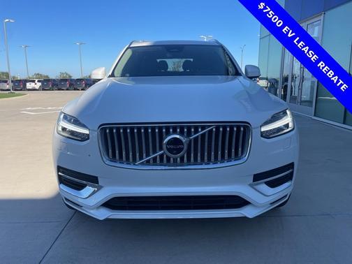 2025 Volvo XC90 Plug-In Hybrid T8 Plus 6-Seater