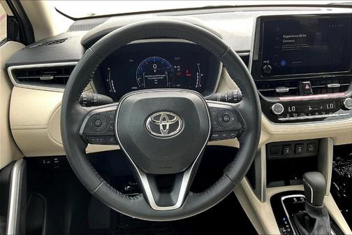 2024 Toyota Corolla Cross XLE