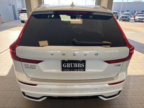 2025 Volvo XC60 Plug-In Hybrid T8 Ultra