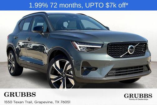 2026 Volvo XC40 B4 Plus