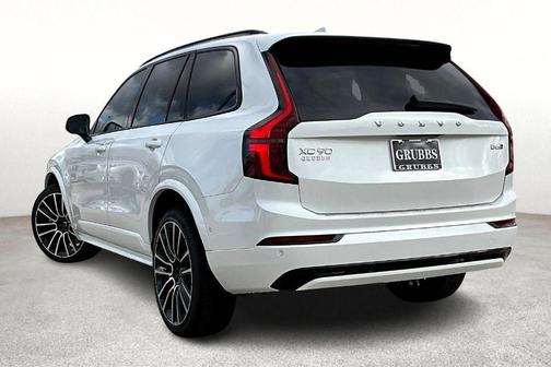 2026 Volvo XC90 B6 Ultra Dark Theme 7-Seater